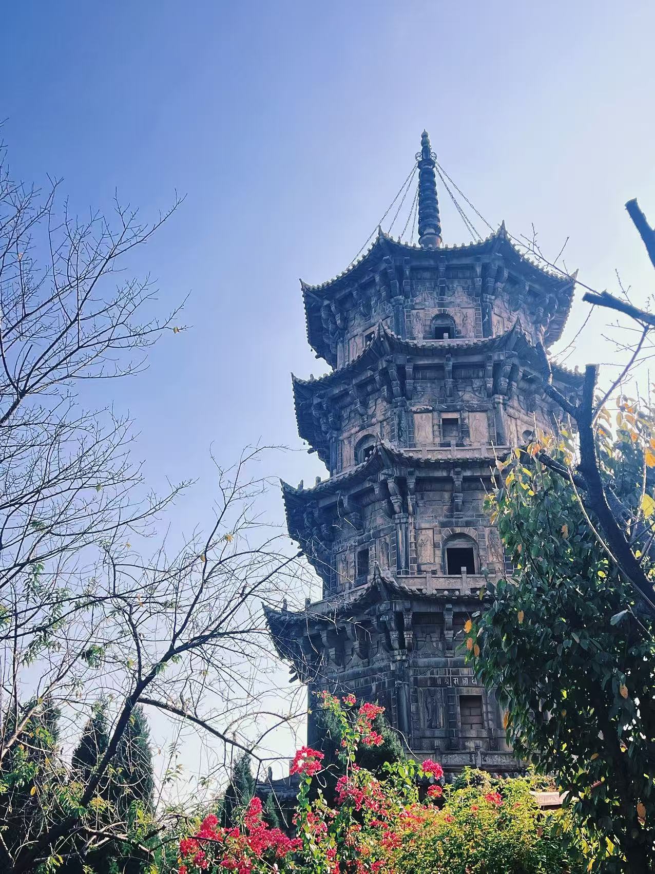 1766561169704990.jpg 718c30ae188191481889a310f16ea93a.jpg